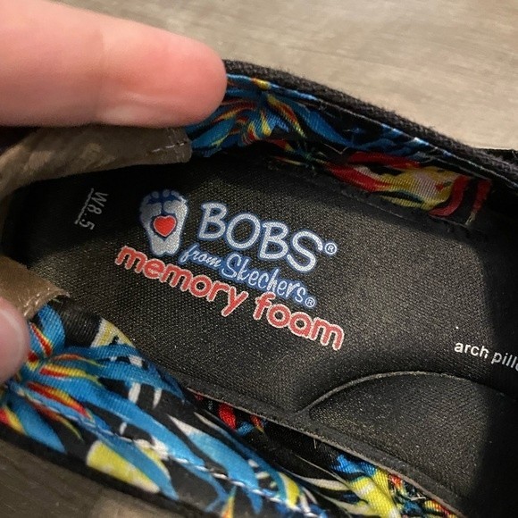 Bob’s by Sketchers Wedge Slip Ons, Memory Foams, Size 8.5 - Picture 4 of 4